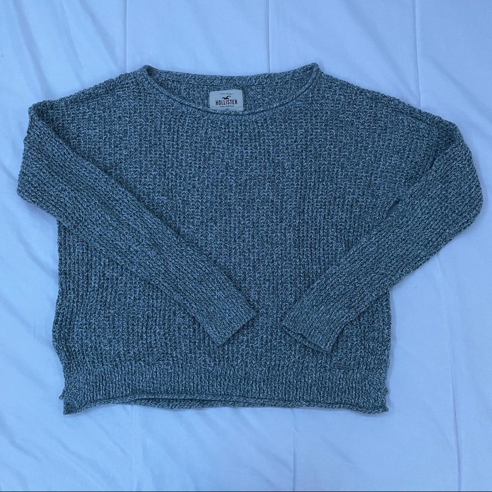HOLLISTER KNIT SWEATER
